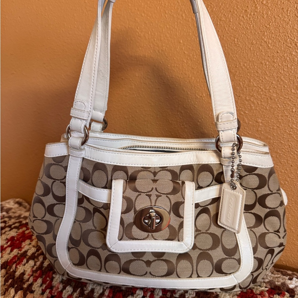 COACH Signature CRICKET canvas shoulder bag, signature C style Bag, COACH